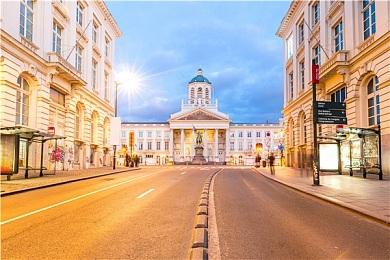 《拳皇15》“KROHNEN”角色预告 酷似“K9999”